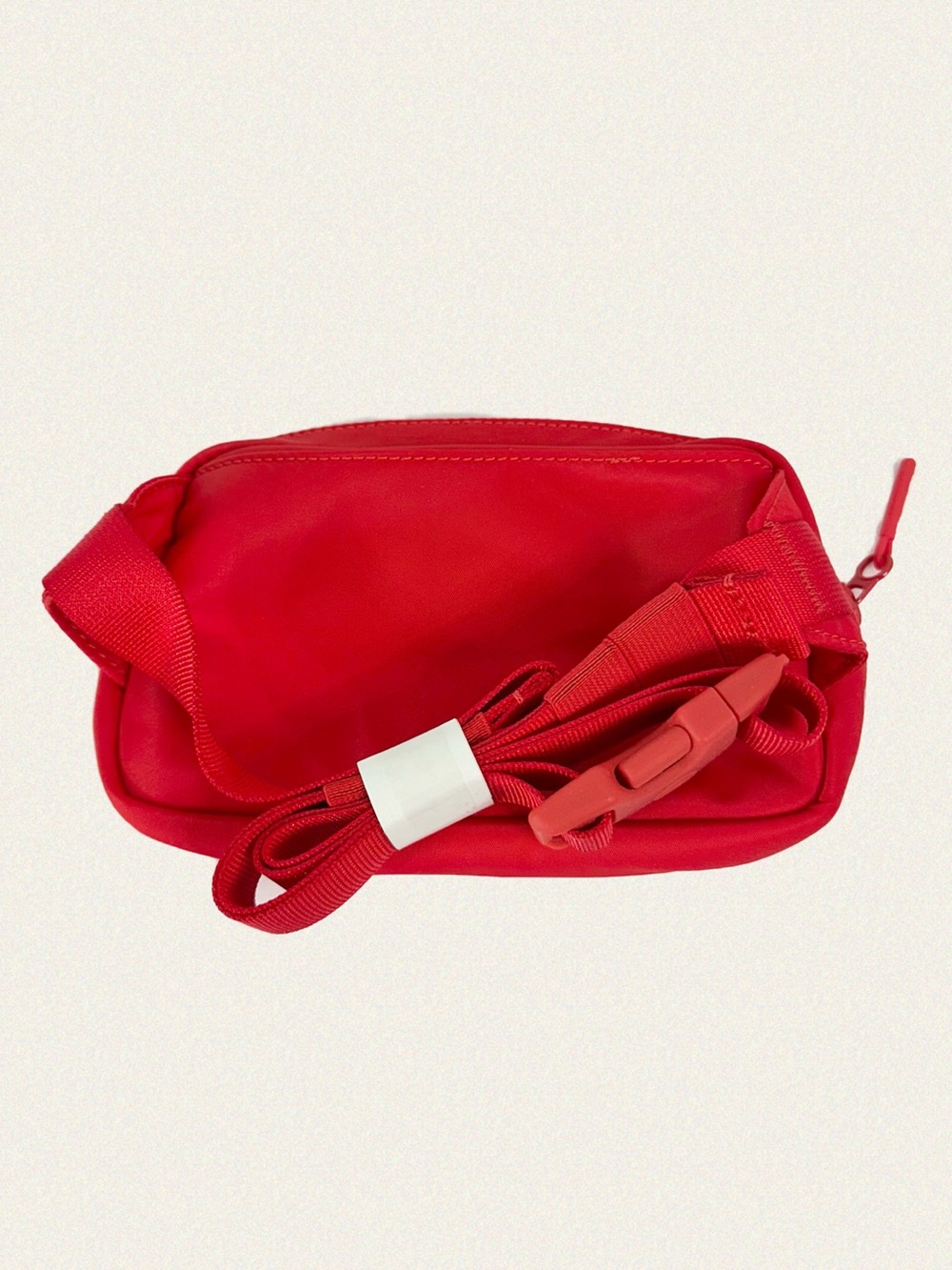 |NWOT| Lululemon Team Canada Future Legacy Mini Belt Bag *COC CPC Logo - Picture 6 of 8